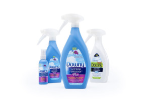 Downy Wrinkle Releaser Plus Family